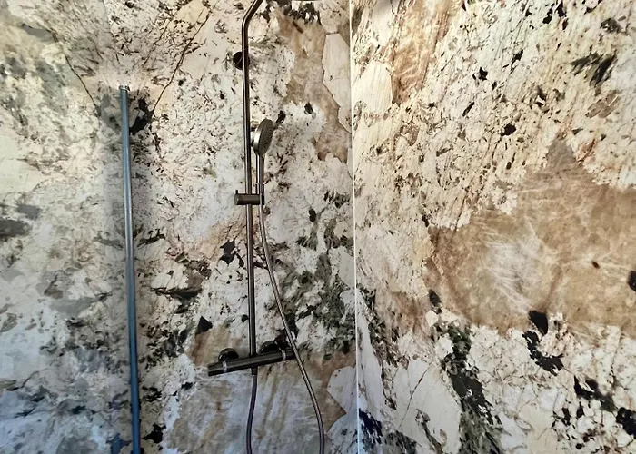 Sunny Slope - Platinum شكلارسكا بوريبا